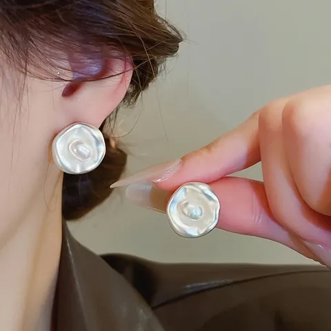 Boucles D Oreilles Puces Cercle Ride Irrégulier Rétro Français Avec Perle D Eau Douce Et Tige En Argent Sterling 925 Pour Femmes
