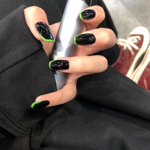 Glanzende Zwarte En Fluorescerend Groene French Press On Nails Lange Kistvorm Valse Nagelstips Voor Dames Manicure