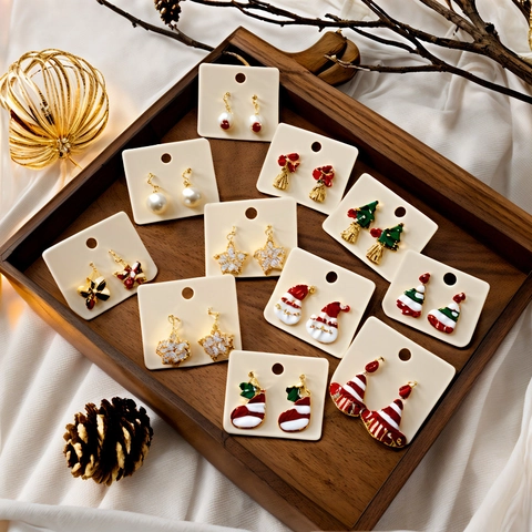 Boucles D'oreilles De Noël Alliage Acrylique Strass Künstliche Perle Flocon De Neige Sapin Bijoux De Fête Avec Tiges D'oreilles En Argent