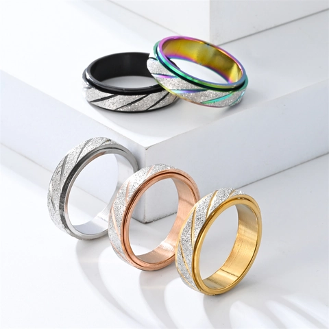 Anello Spinner in Acciaio Inossidabile per Uomo Donna Opaco a Righe Rotante Band Ring Gioielli di Moda Oro Argento Nero Arcobaleno