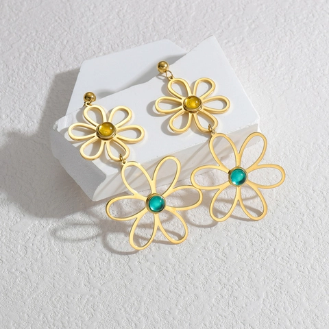 Elegant Stainless Steel 18K Gold Plated Hollow Flower Drop Earrings For Women Vintage Rhinestone Dangle Jewelry Accessory