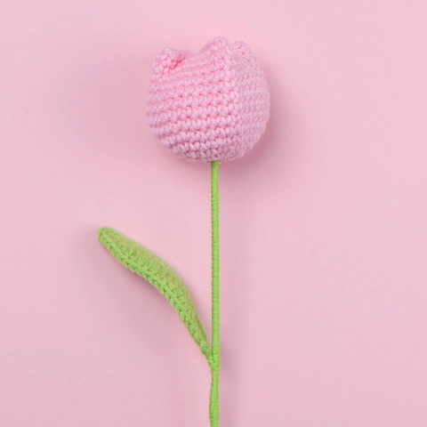 Handmade Crochet Tulip Artificial Flowers Knitted Yarn Long Lasting Decorative Flower For Mothers Day Home Decoration