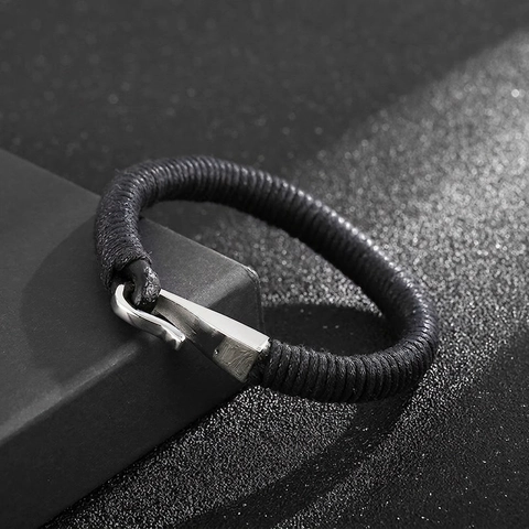 Herren Geflochtenes Rindsleder Armband Edelstahl Hakenverschluss Mehrlagig Wickelarmband Industrieller Stil Minimalistischer Schmuck