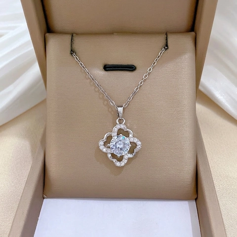 Collana Con Ciondolo Quadrifoglio Cavo Catena In Acciaio Al Titanio Zircone Rame Elegante Per Donna