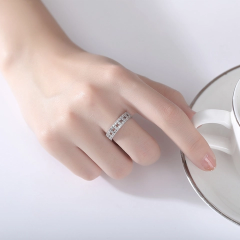 Anello Traforato Geometrico Quadrato Rame Placcato Oro Bianco Micro Pavé Zirconi Gioielli Di Moda Donna