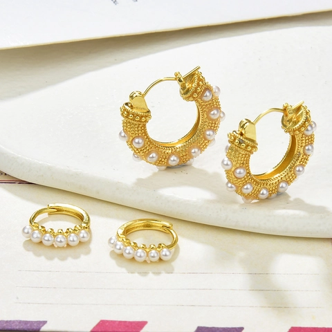 Orecchini A Cerchio In Rame Placcati Oro 18k Con Künstliche Perle Sintetiche Eleganti Gioielli Alla Moda Da Donna