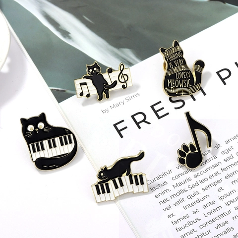 Emaille Pin Broche Legering Zwarte Kat Piano Muziek Thema Cartoon Sieraden Accessoire Voor Kleding Tassen Rugzakken