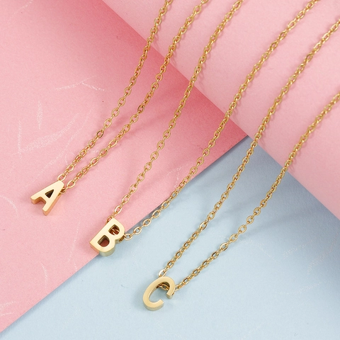 Collier Pendentif Initiale Alphabet Plaqué Or 18K Acier Inoxydable Poli Miroir Lettre Majuscule Bijoux Minimalistes Unisexe