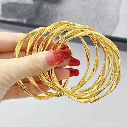 Bracciale Rigido Mobius Acciaio Inossidabile Design Intrecciato Minimalista Placcato Oro 18K Geometrico Lucido Da Donna