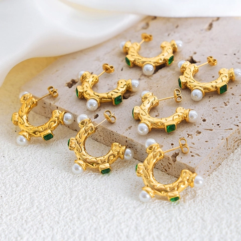 Pendientes De Aro En Forma De C Vintage Acero De Titanio Con Perlas Artificiales De Imitación Y Piedra De Vidrio Verde Textura Martillada