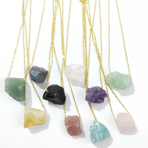 Natural Rohstein Anhänger Halskette Unregelmäßige Kristall Quarz Amethyst Goldkette Boho Schmuck Geschenke Damen Herren