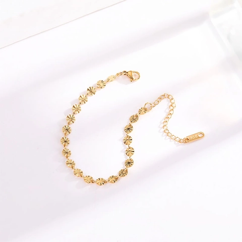 Minimalist Gold Plated Stainless Steel Embossed Round Plate Bracelet For Women Elegant Sunburst Texture Adjustable Chain Jewelry