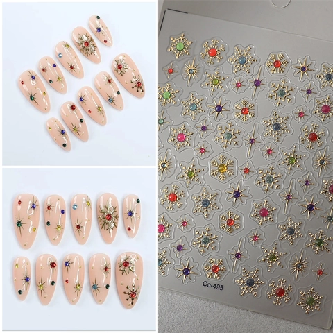 Autocollants D'Art Ongulaire Flocon De Neige De Noël Dorés 5D Relief Décalcomanies Avec Strass Colorés Décor De Manucure D'Hiver DIY