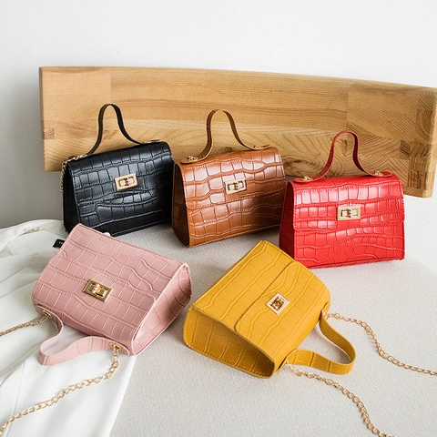 Women Crocodile Pattern PU Leather Crossbody Bag Gold Lock Flap Handbag Retro Trendy Chain Shoulder Strap Top Handle Pouch