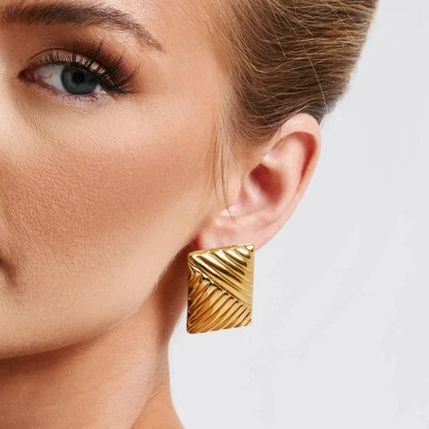 Vintage Stainless Steel 18K Gold Plated Rectangular Stud Earrings For Women Exaggerated Twill Pattern Square Geometric Jewelry