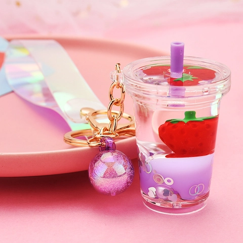Llavero Taza Té De Leche Fresa Arena Movediza Acrílico Fruta Flotante Colgante Bolso Con Correa Holográfica