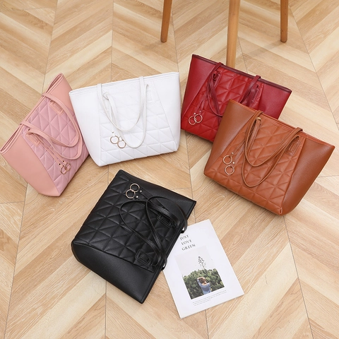 Women Large Capacity PU Leather Tote Bag Quilted Geometric Pattern Shoulder Handbag With Metal Ring Charm