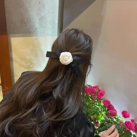 Elegante Kamelienblüten Haarklammer Französisch Retro Samt Bandschleife Entenschnabel Seitenclip Haaraccessoires Damen