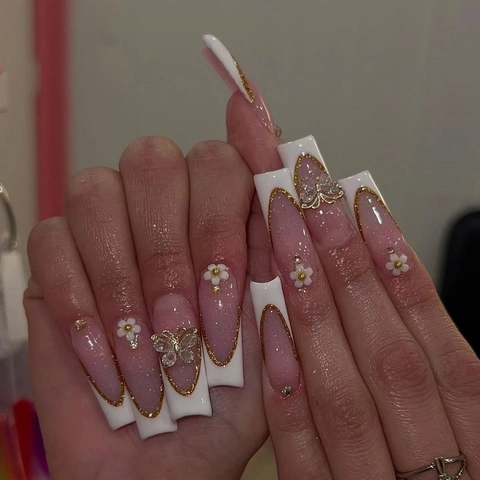 Lange Sarg Form Press On Nägel Französisch Mit 3D Strass Bogen Schmetterling Blume Künstliche Nägel Damen