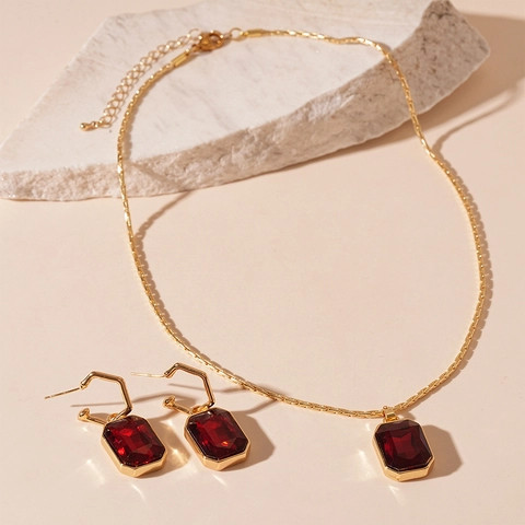 Vintage Rode Rechthoekige Strass Ketting En Oorbellen Voor Dames Legering Sieraden Met Zilveren Oorstekers Geometrisch