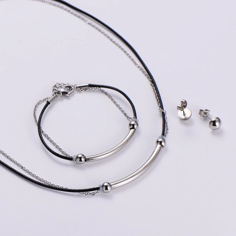 Collezione Di Gioielli Minimalisti Da Donna In Acciaio Inossidabile 316L Placcato Oro 18K Collana A Strati Bracciale E Orecchini