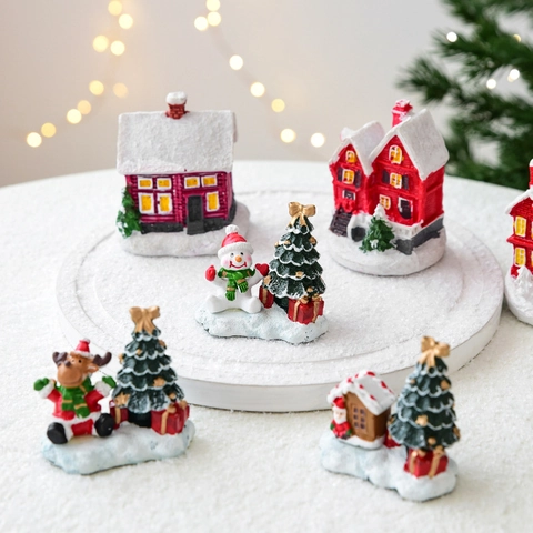 Christmas Miniature Ornaments Resin Snow House Reindeer Snowman Mini Tree Desktop Decoration Winter Holiday Landscape Figurine