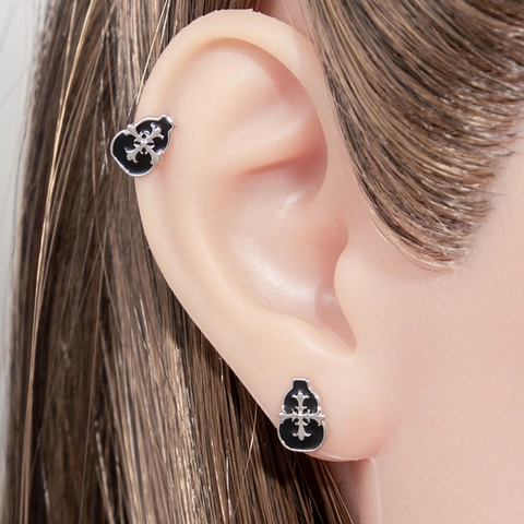 Gothic Gourd Shape Titanium Steel Stud Earring Vintage Cross Pattern Helix Piercing Jewelry With Screw Back