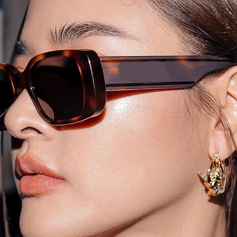 Retro Rechteckige Sonnenbrille UV400 Schutz Quadratischer Rahmen PC Material Modisch Outdoor Für Damen