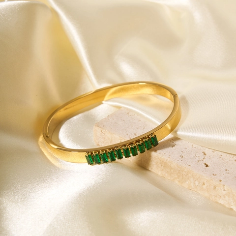 Vintage Armreif Edelstahl 18K Vergoldet Grüne Rechteckige Zirkonia Inlaid Schicke Damen Schmuck