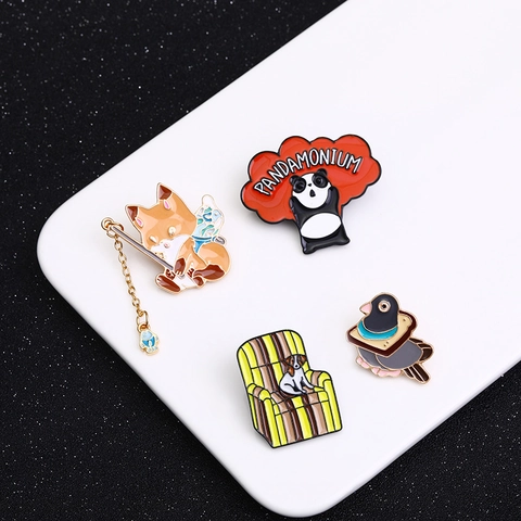 Spilla Smaltata a Forma di Animale in Lega Design Panda Volpe Cane Piccione Accessori per Abbigliamento Gioielli Zaino Distintivo