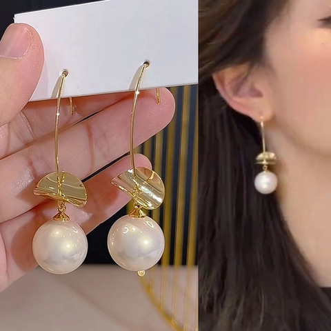 Artificial Pearl Drop Ohrringe Für Damen Elegant Vergoldet Legierung Unregelmäßiges Metall Baumeln Schmuck Retro Chic Stil