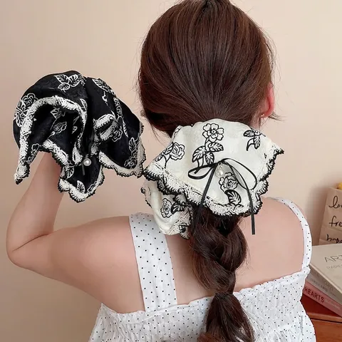 Scrunchie De Tela Con Estampado Floral Y Ribete De Encaje Decoración De Lazo De Perla Artificial Coletero Retro Elegante Para Mujer
