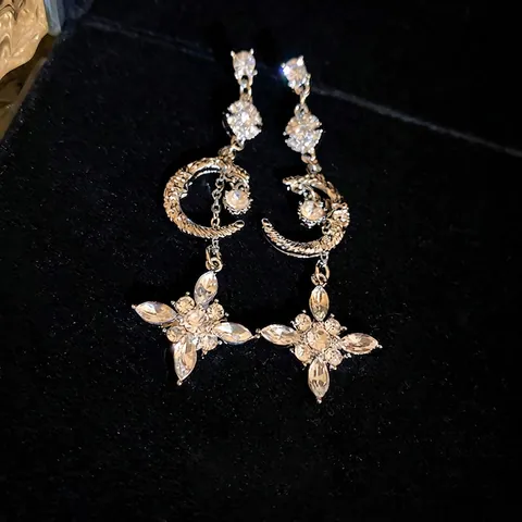 Alloy Rhinestone Star Moon Long Drop Earrings With Silver Earring Post Elegant Fashion Tassel Jewelry For Women