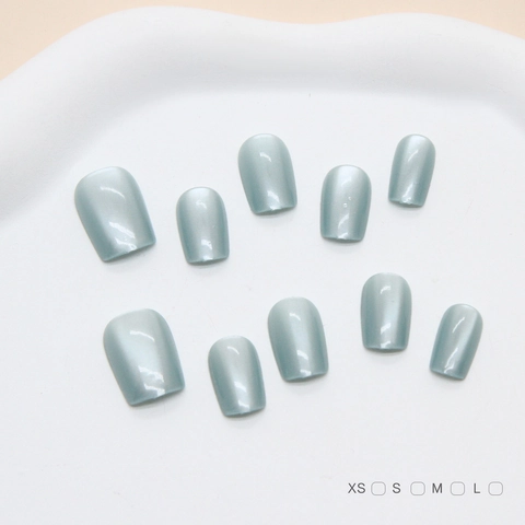 Ongles à Presser Œil de Chat Vert Émeraude Faits à la Main Courts Carrés Arrondis Faux Ongles ABS Réutilisables Manucure