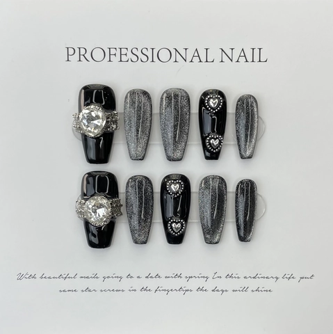 Faux Ongles Faits À La Main Oeil De Chat Coeur Strass Style Sombre Ongles Artificiels Réutilisables Pour Femmes