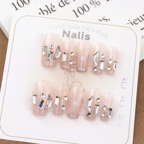 Handgefertigte Aufklebbare Nägel Strass Glitzer Ballettform Nude Rosa Glänzend ABS Elegante Modeaccessoires Damen