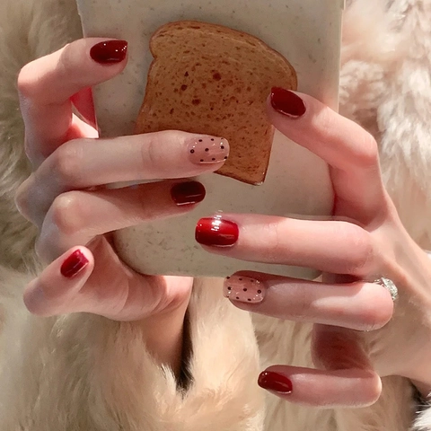 Wine Red Press On Nails Süße Nude Pink Weiße Schleife Polka Dot Kurze Quadratische Runde Künstliche Nägel Koreanischer Stil