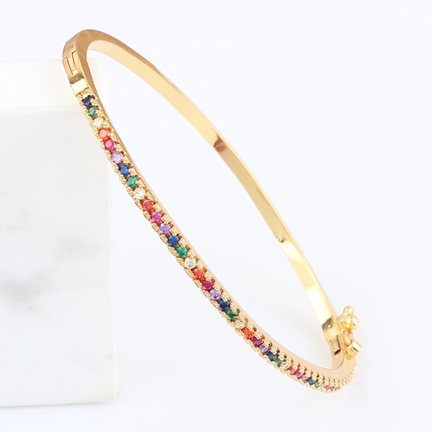 Brazalete De Cobre Con Circonitas Arcoiris Bañado En Oro De 18K Hebilla Ovalada Lujo Pulsera De Circonia Colorida Para Mujer