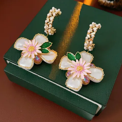 Pendientes Colgantes De Flor Vintage Con Perla Artificial De Imitación Diamantes De Imitación Esmalte Y Poste De Plata Mujer