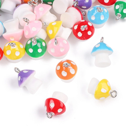 Simpatici Ciondoli a Fungo in Resina Colorata Con Gancio in Metallo Pois DIY Accessori Per Gioielli Collana Bracciale