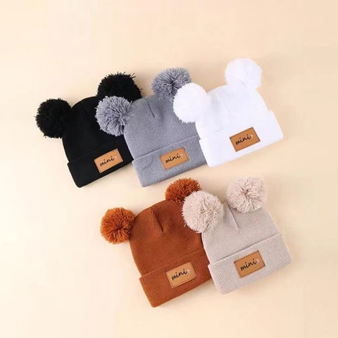 Kids Knitted Beanie Hat Faux Fur Pom Poms Winter Warm Acrylic Cap With Leather Patch For Toddler Baby Boys Girls