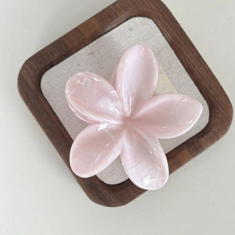 Acrylic Summer Frangipani Flower Hair Claw Clip Gradient Marble Texture Shark Clip Sweet Hair Accessories For Women Vacation