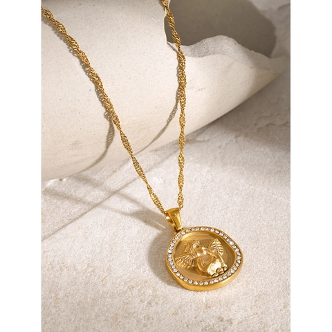 Collier Pendentif Ange Relief Acier Inoxydable Plaqué Or 18K Strass Disque Rond Bijoux Chérubin Pour Femmes