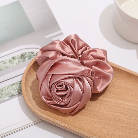 Rosenblüten Scrunchies Große Satin Stoff Elastische Haargummis Französisch Retro Elegante Handgefertigte Stirnbänder