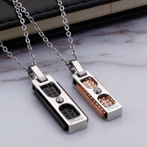 Collana Con Pendente Rettangolare In Acciaio Inossidabile Con Intarsio Di Zircone Inciso Love Gioielli Di Coppia Geometrici