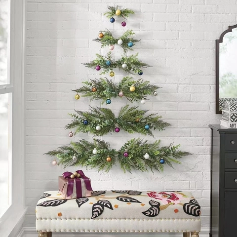 DIY Kerstboom Wandophanging Kunstmatige Dennen Eucalyptus Takken Gekleurde Bal Ornamenten Feestelijke Huisfeest Decoratie