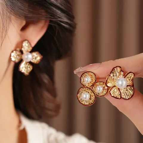 Vintage Flower Artificial Pearl Stud Earrings Copper Zircon Hollow Lace Red Enamel Floral Jewelry For Women With Silver Earring Post