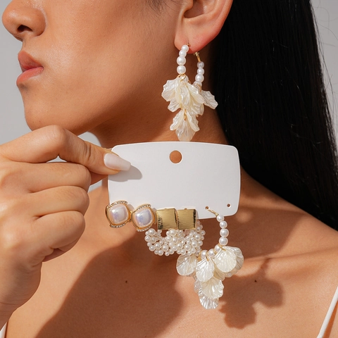 Pendientes Elegantes De Pétalos Joyería Aleación Con Perla Artificial Imitación Estrás Resina Poste Plata Para Mujer