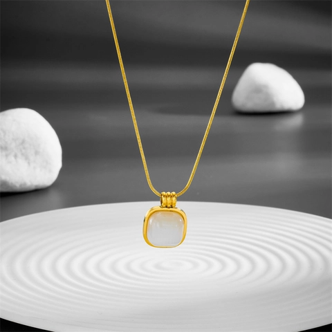 Square Cat's Eye Stone Pendant Necklace Titanium Steel Gold Plated Minimalist Clavicle Chain Jewelry For Women