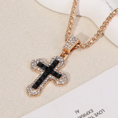 Hip Hop Cross Pendant Necklace Zinc Alloy Inlaid Zircon Rhinestone Jewelry For Men Women Trendy Fashion Streetwear Accessory